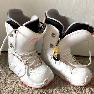 Burton Women's Casa Snowboard Lace-Up Boots